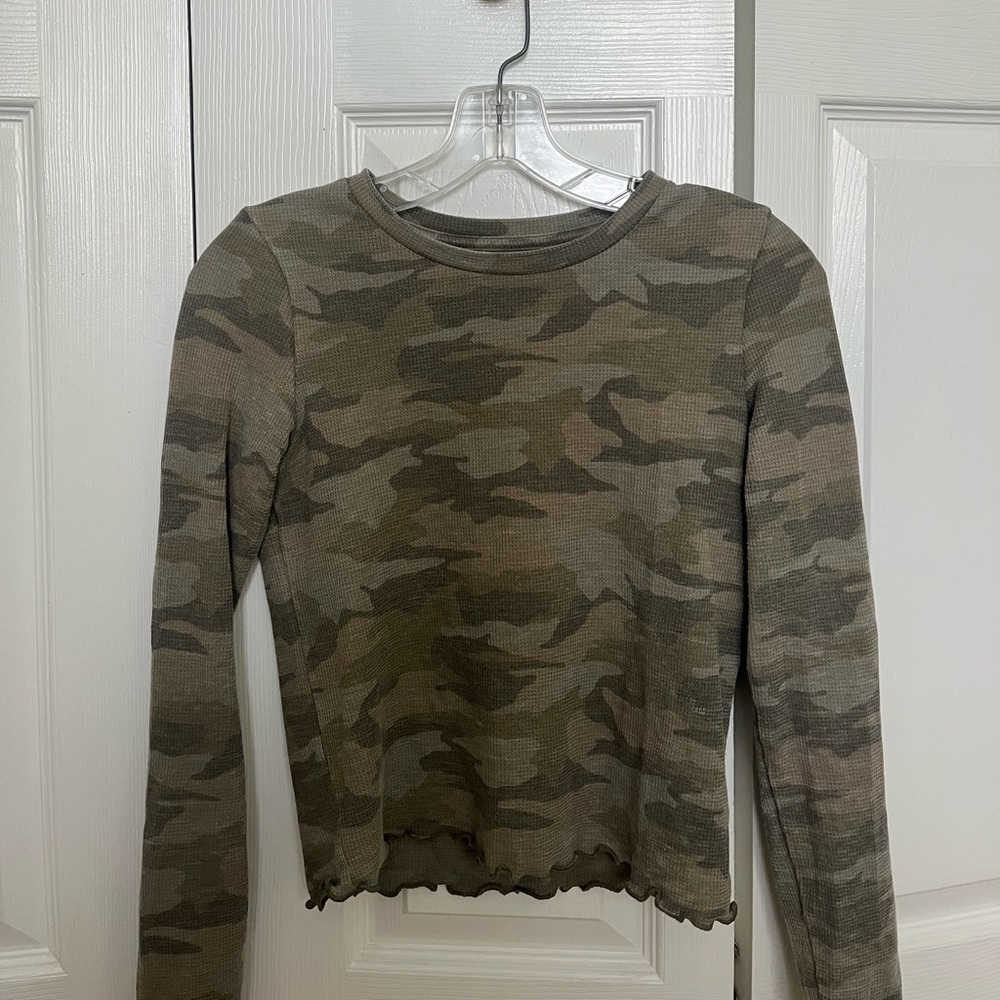 American Eagle waffle knit shirt